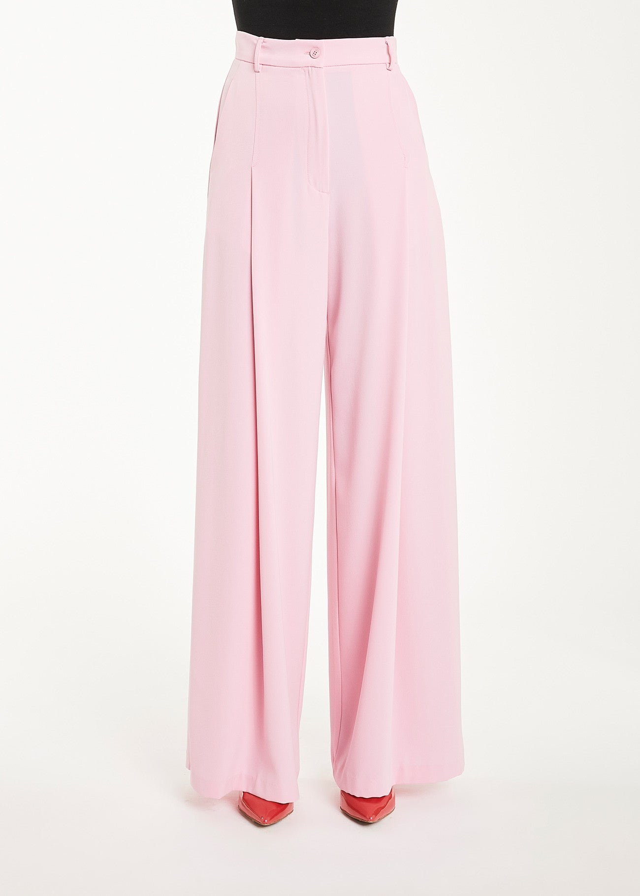 Pantaloni ampi
