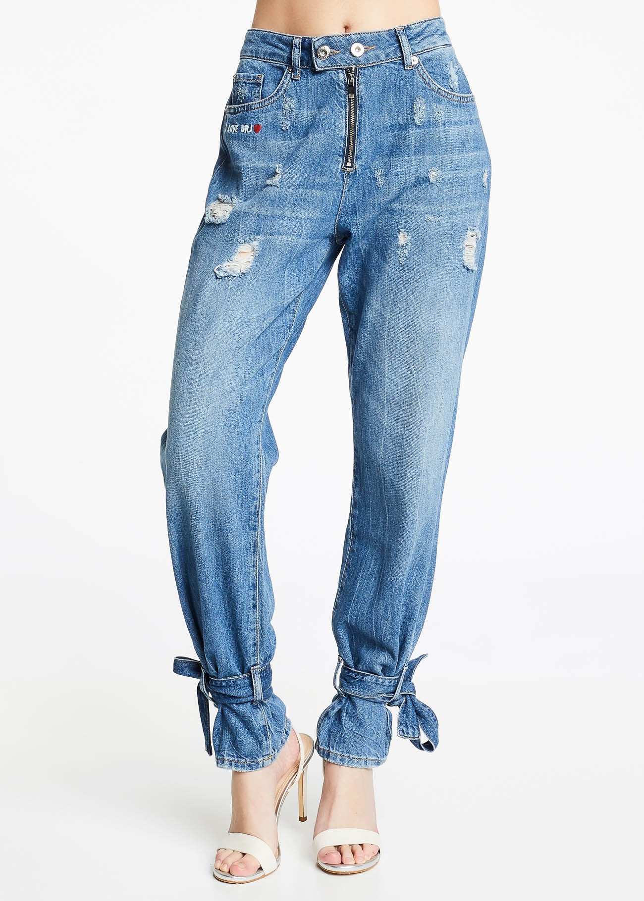 Jeans con laserature