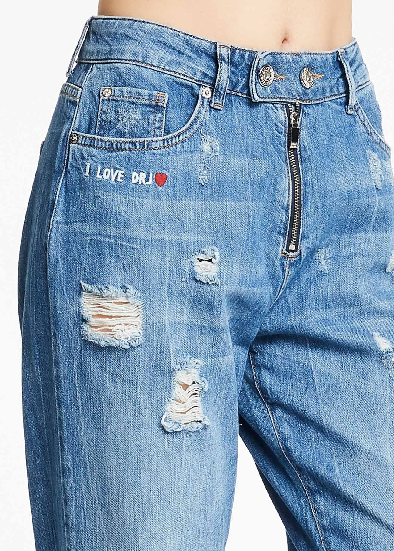 Jeans con laserature