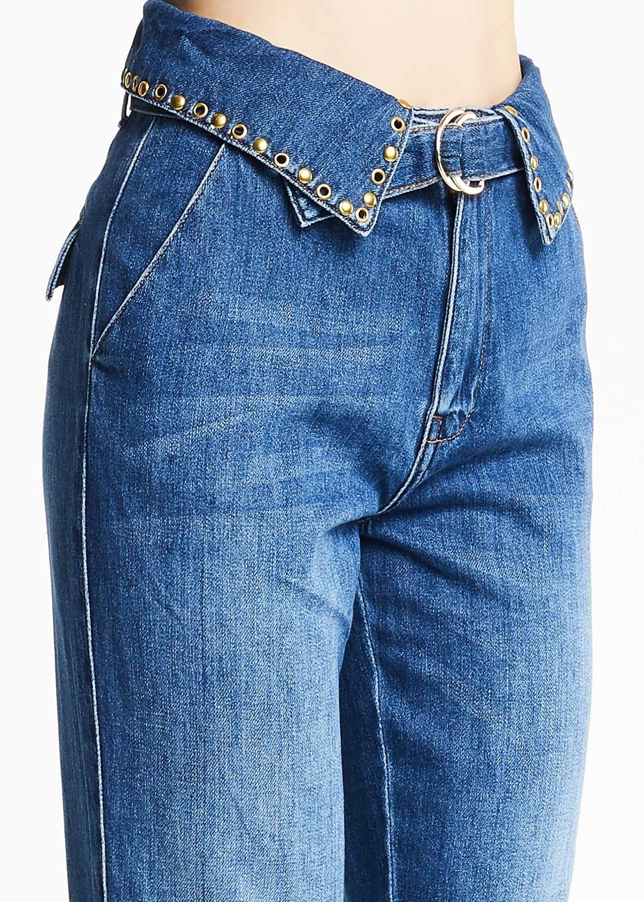 Jeans con borchie