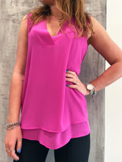 Top scollo a V smanicato