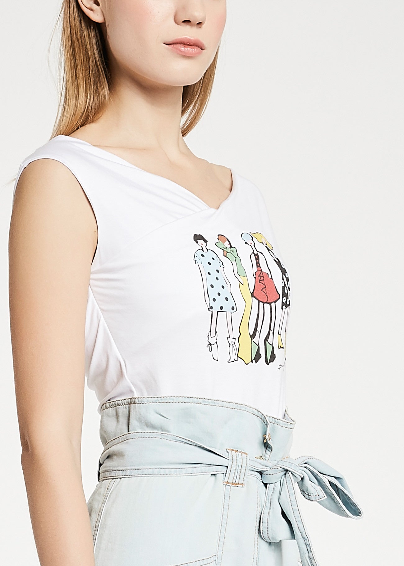 Top con scollo a V