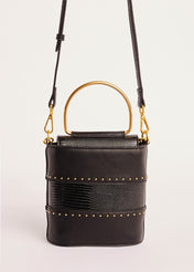 Borsa con borchie