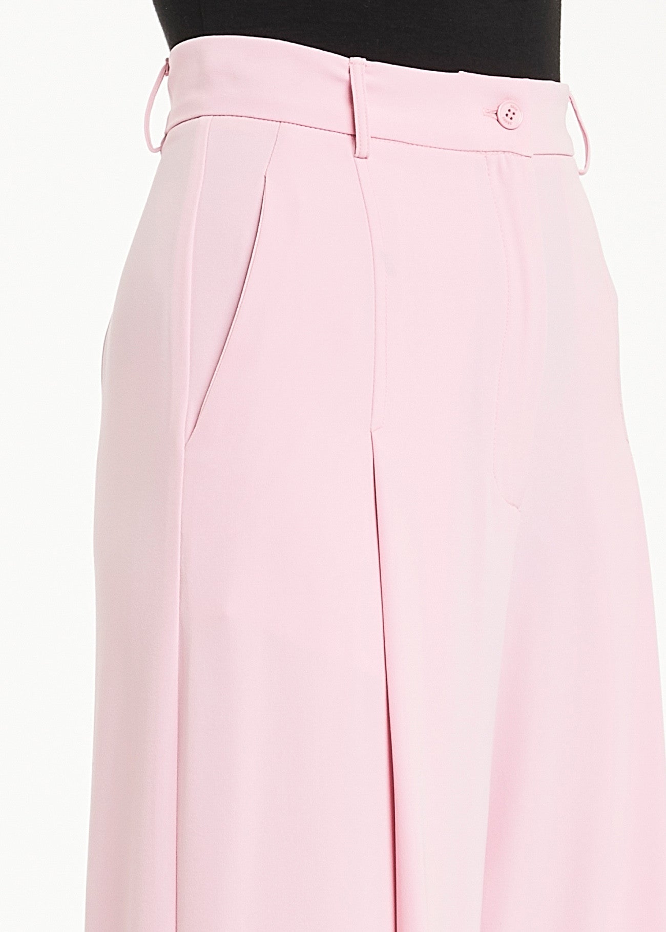 Pantaloni ampi