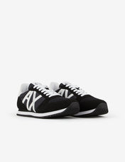 Sneakers nere