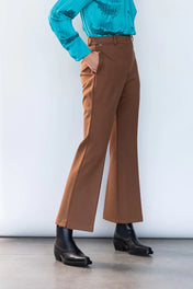 Pantalone a trombetta con spacco