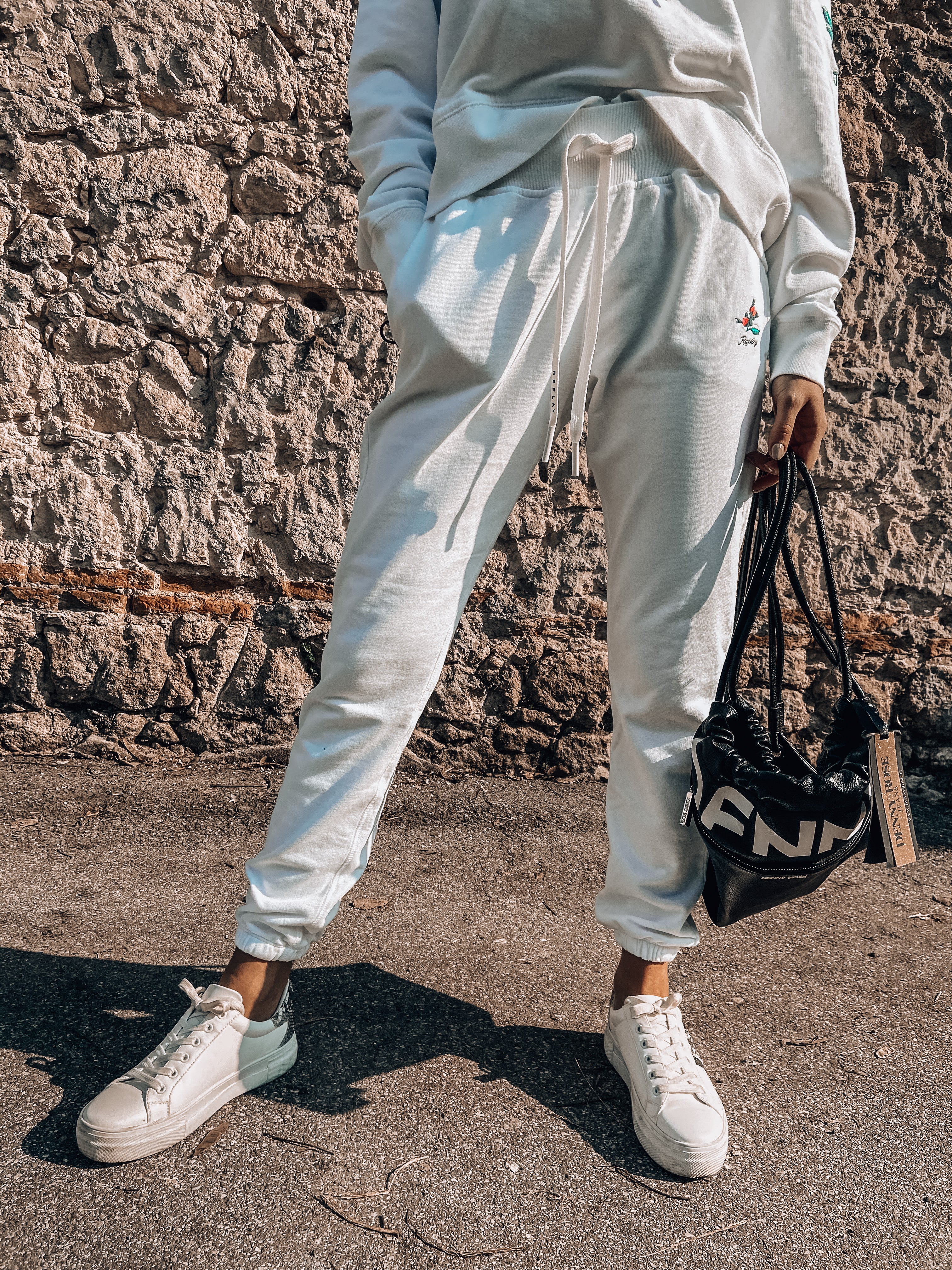 Pantaloni in cotone con patch