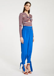 T-shirt a righe con nodo