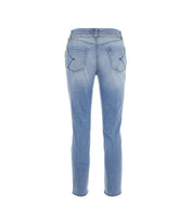 Jeans con strappi e catena