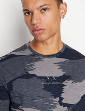 T-shirt con fantasia