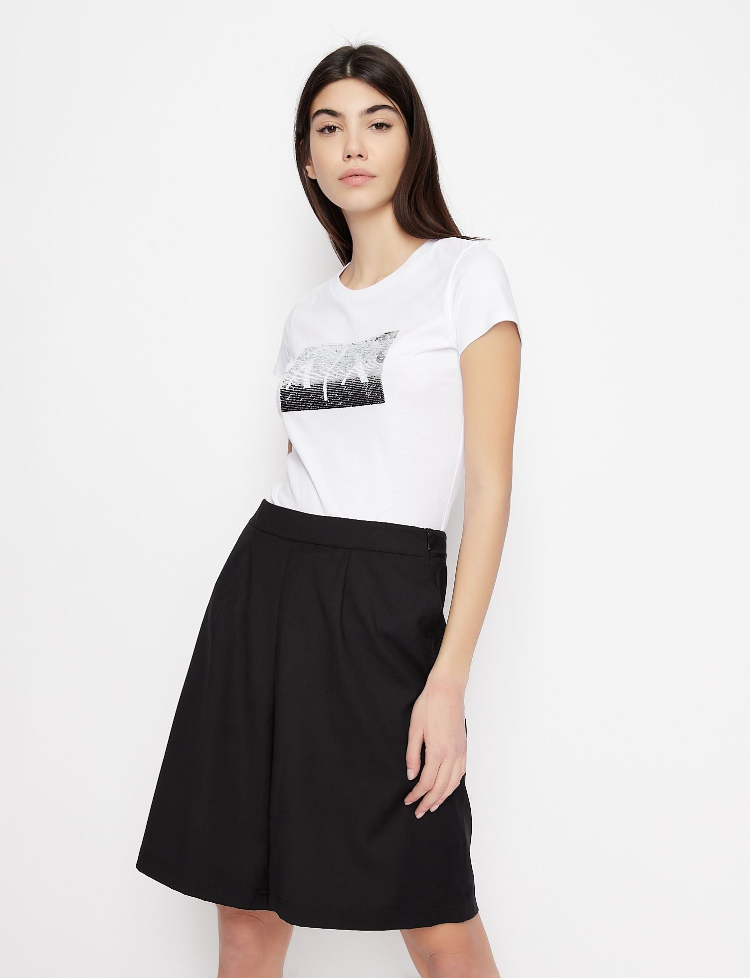 T-shirt slim fit con pailettes