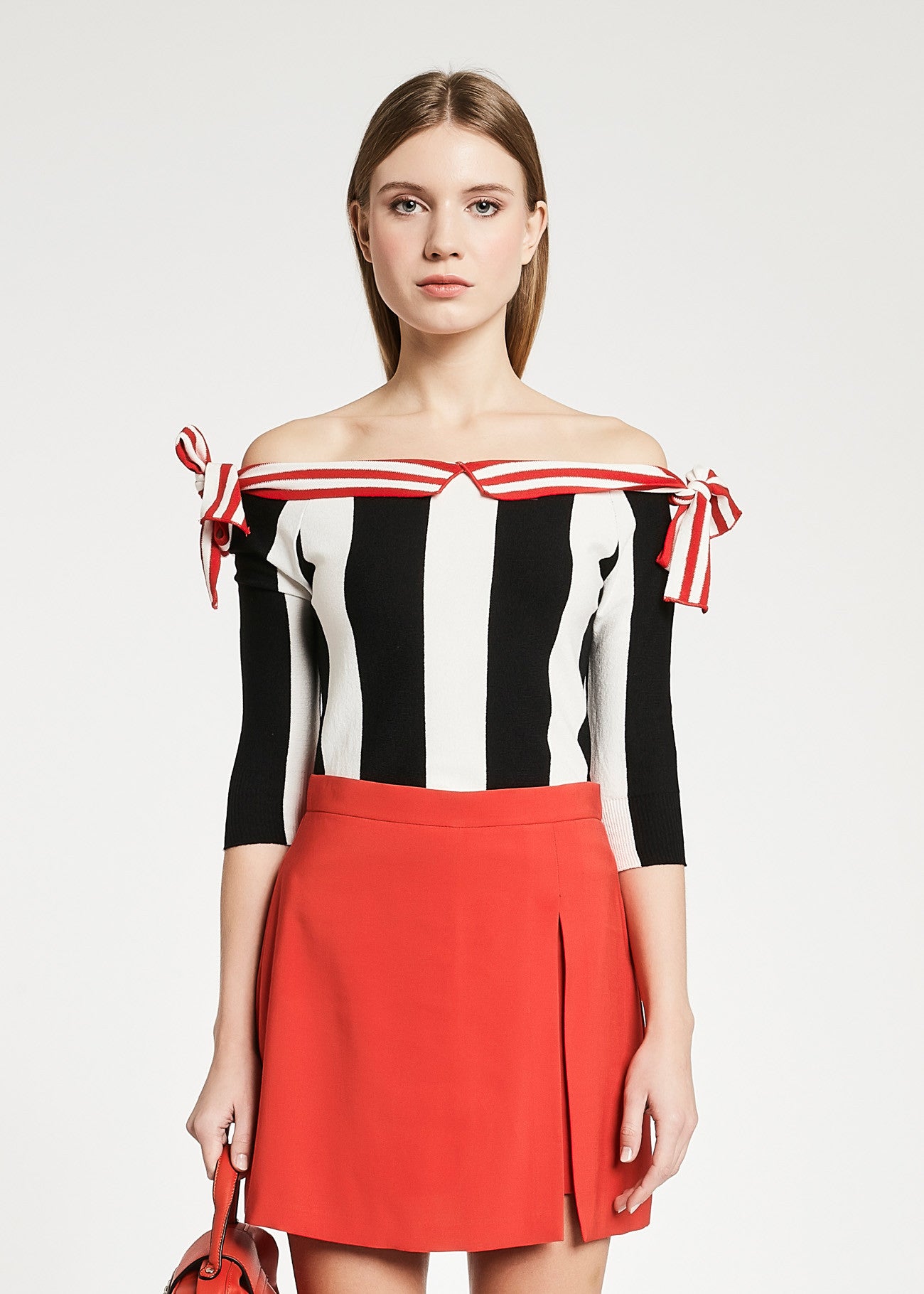 Maglia a righe off the shoulder