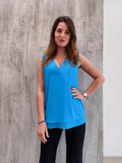 Top scollo a V smanicato