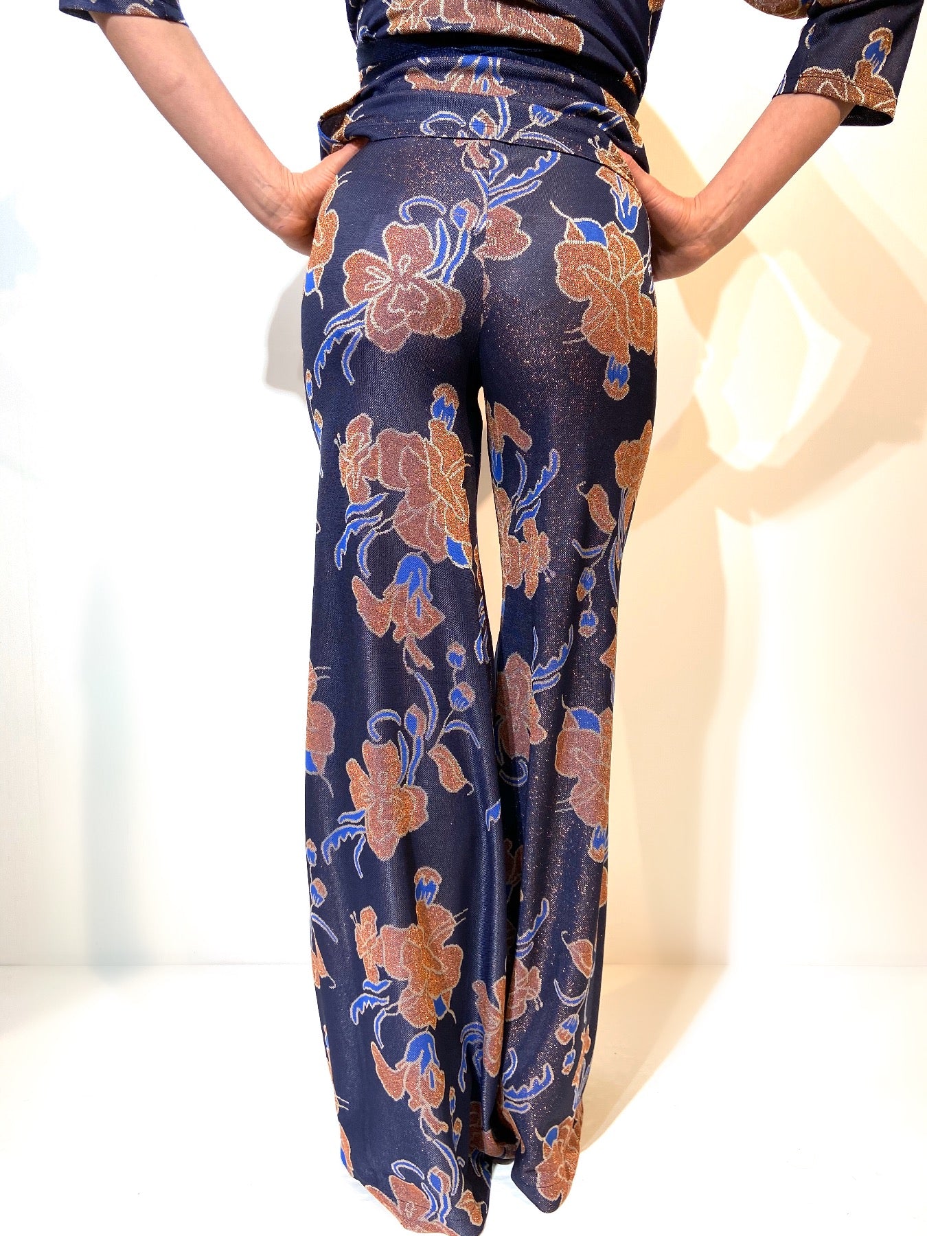 Pantaloni a palazzo in fantasia