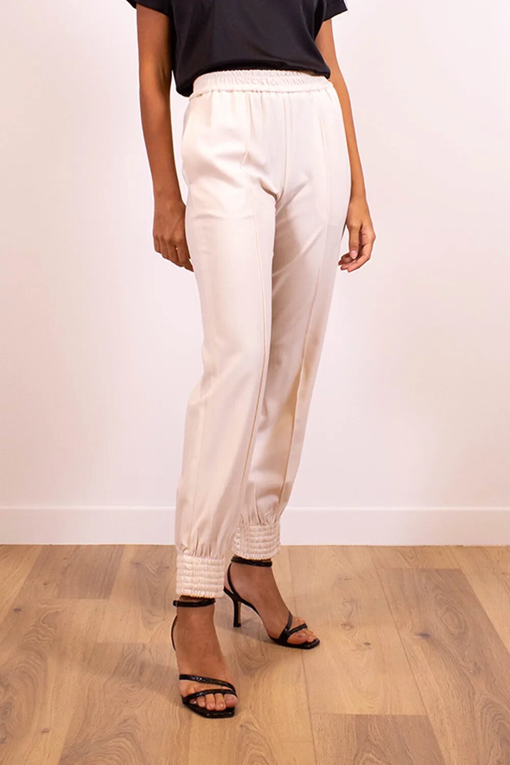 Pantaloni con elastico