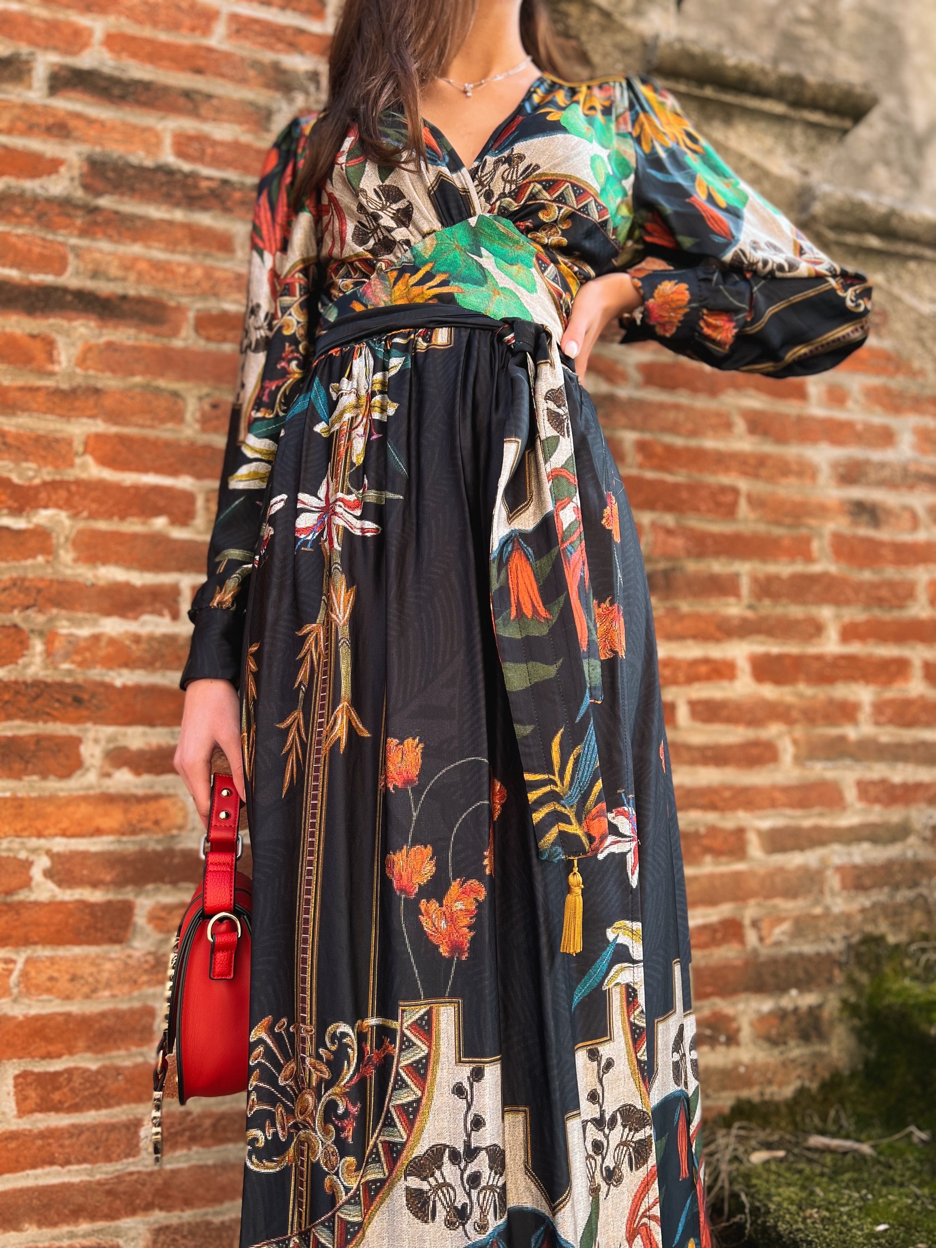 Abito in fantasia a portafoglio