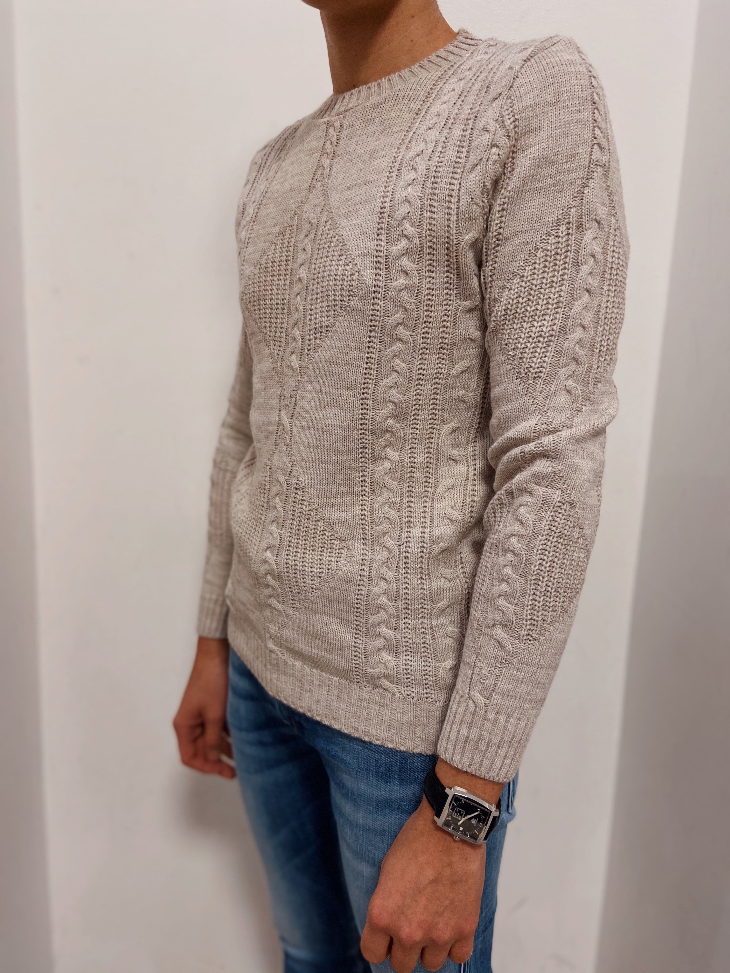 Maglia a trecce girocollo
