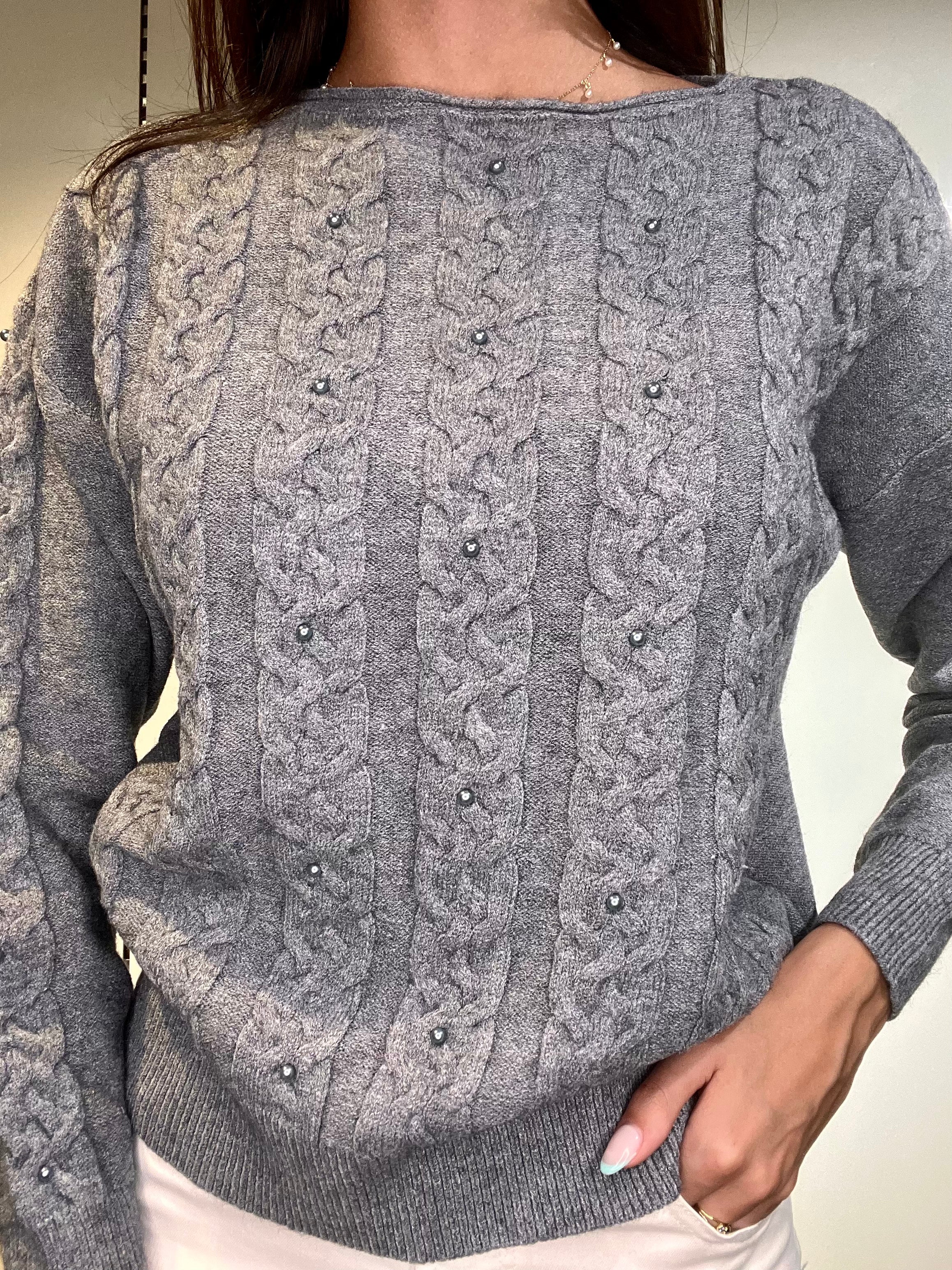 Maglioncino a trecce con perle
