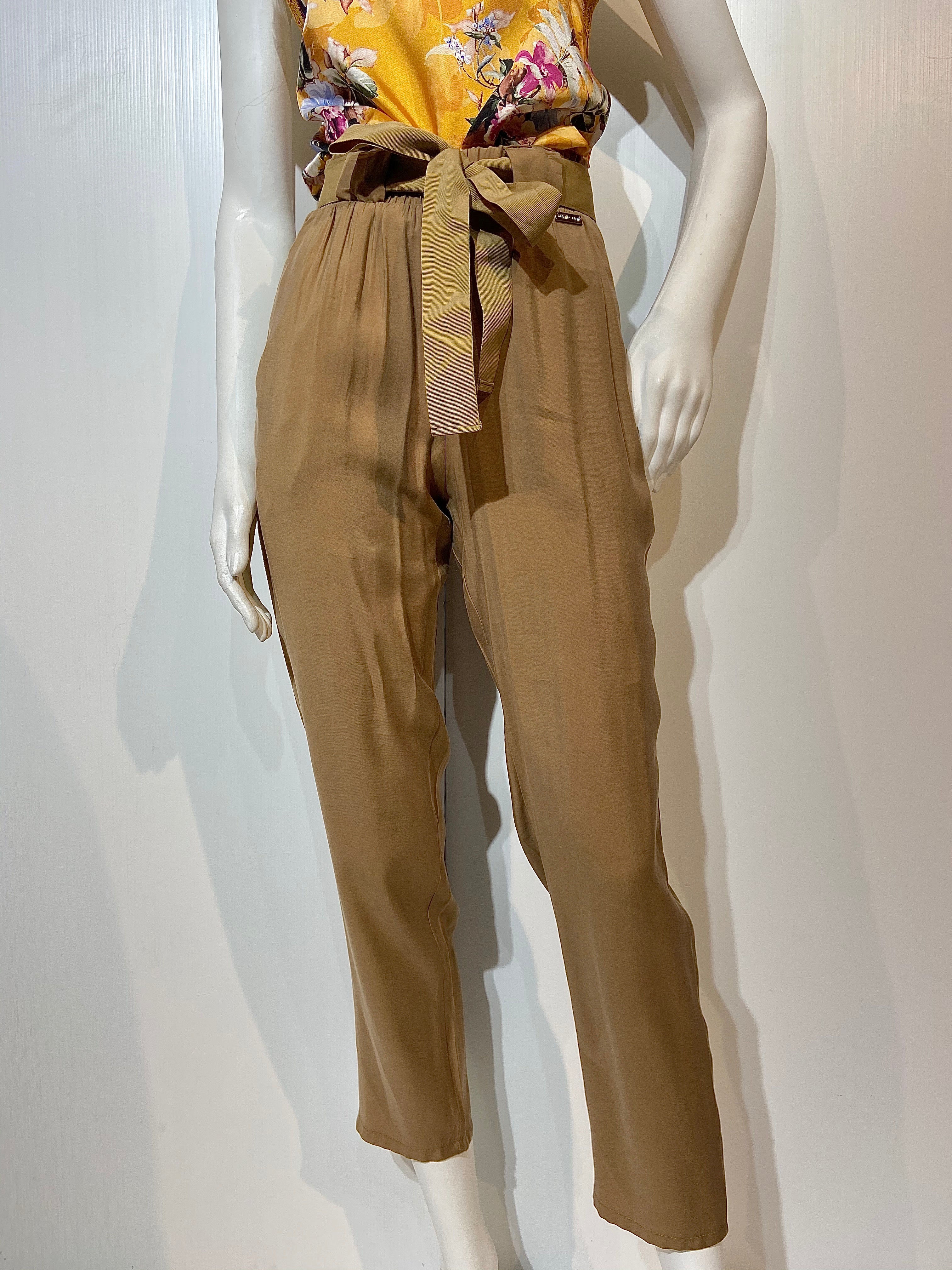 Pantalone con cintura