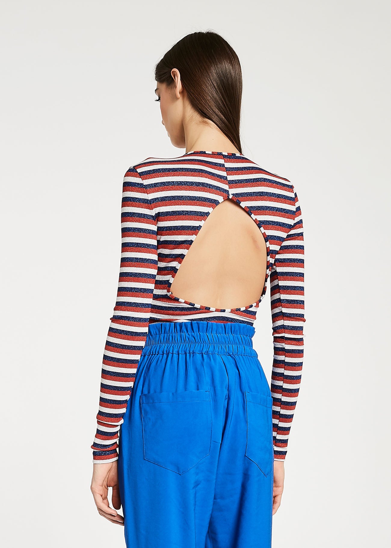 T-shirt a righe con nodo