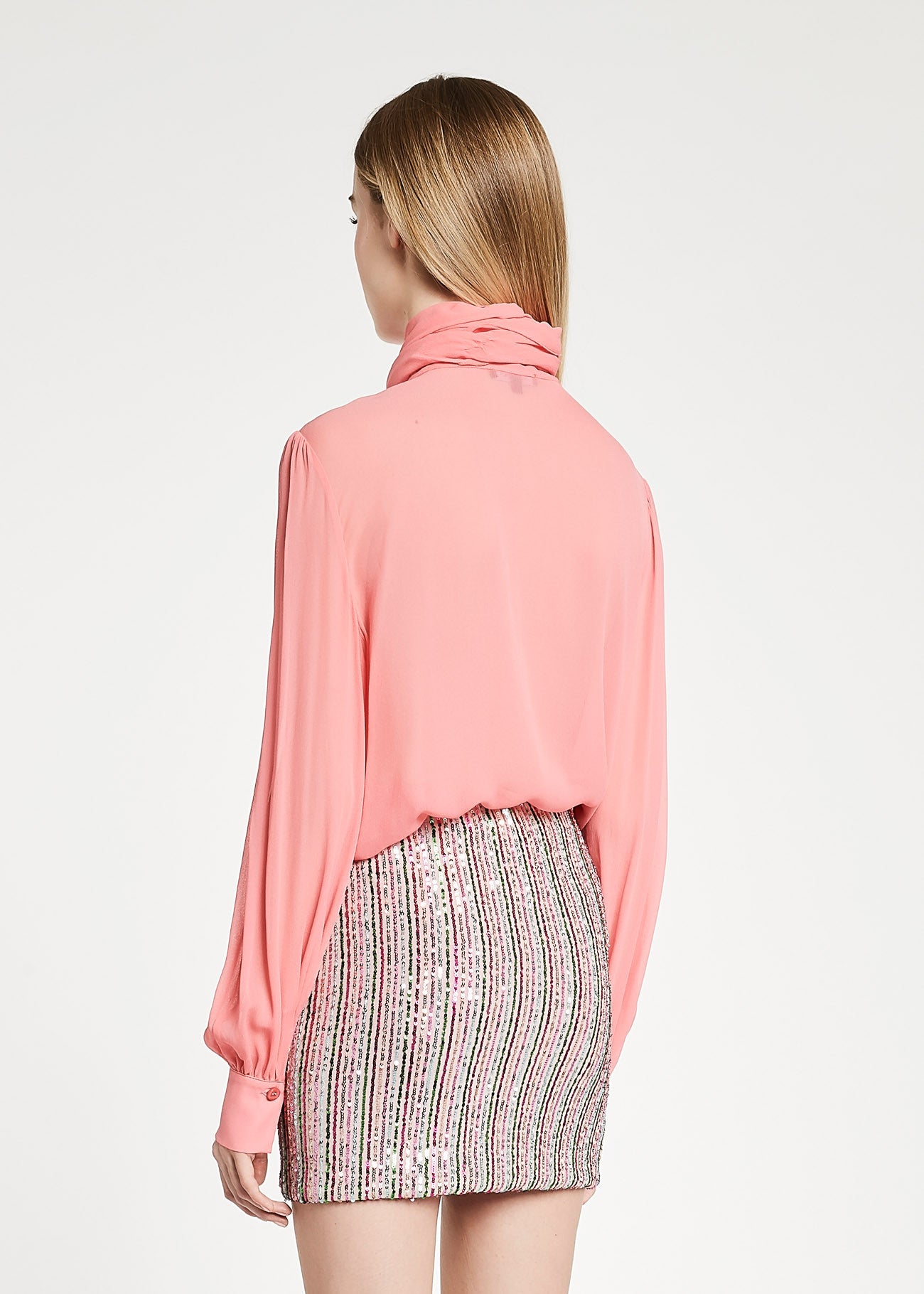 Blusa con collo a foulard