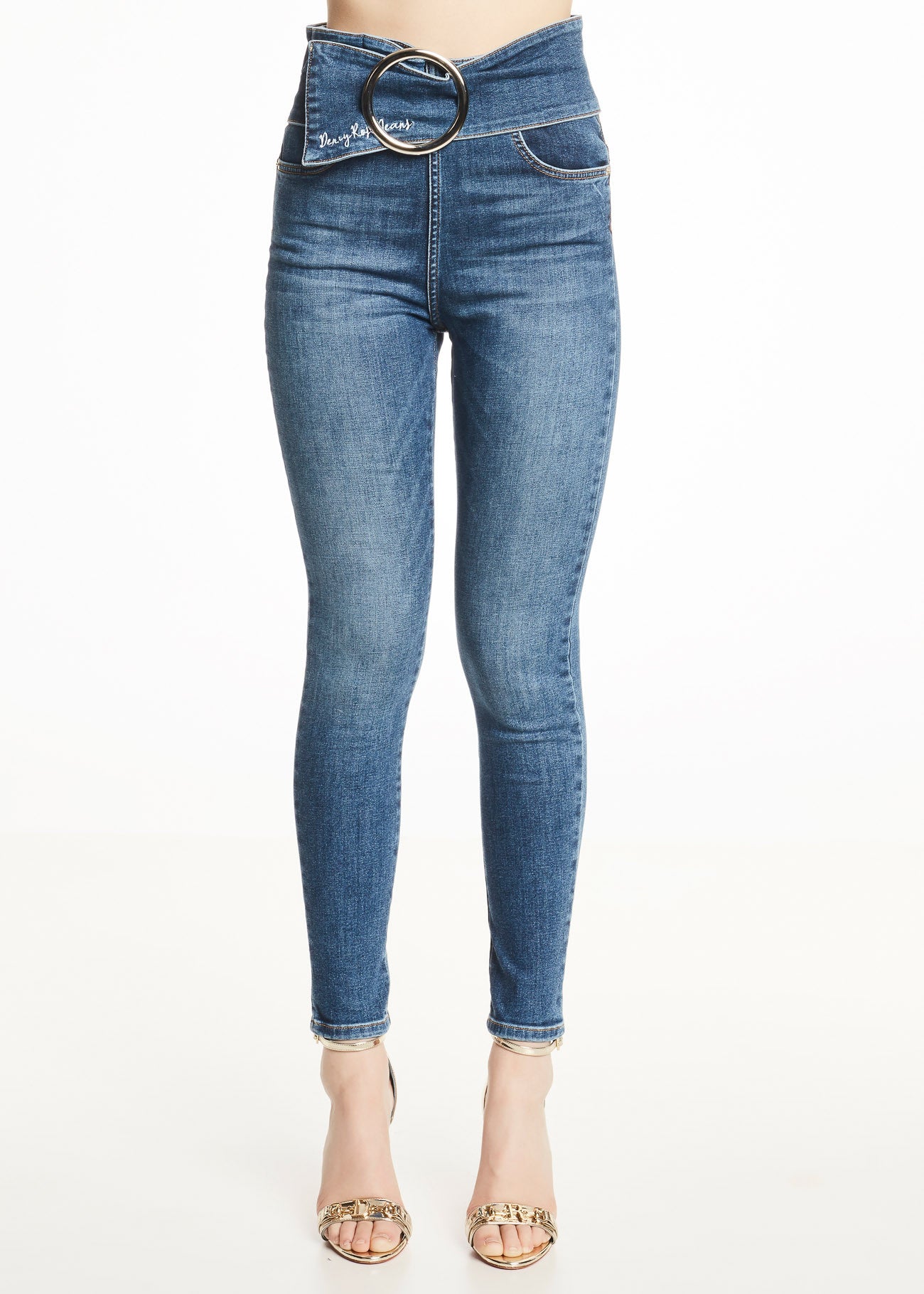 Jeans con cintura