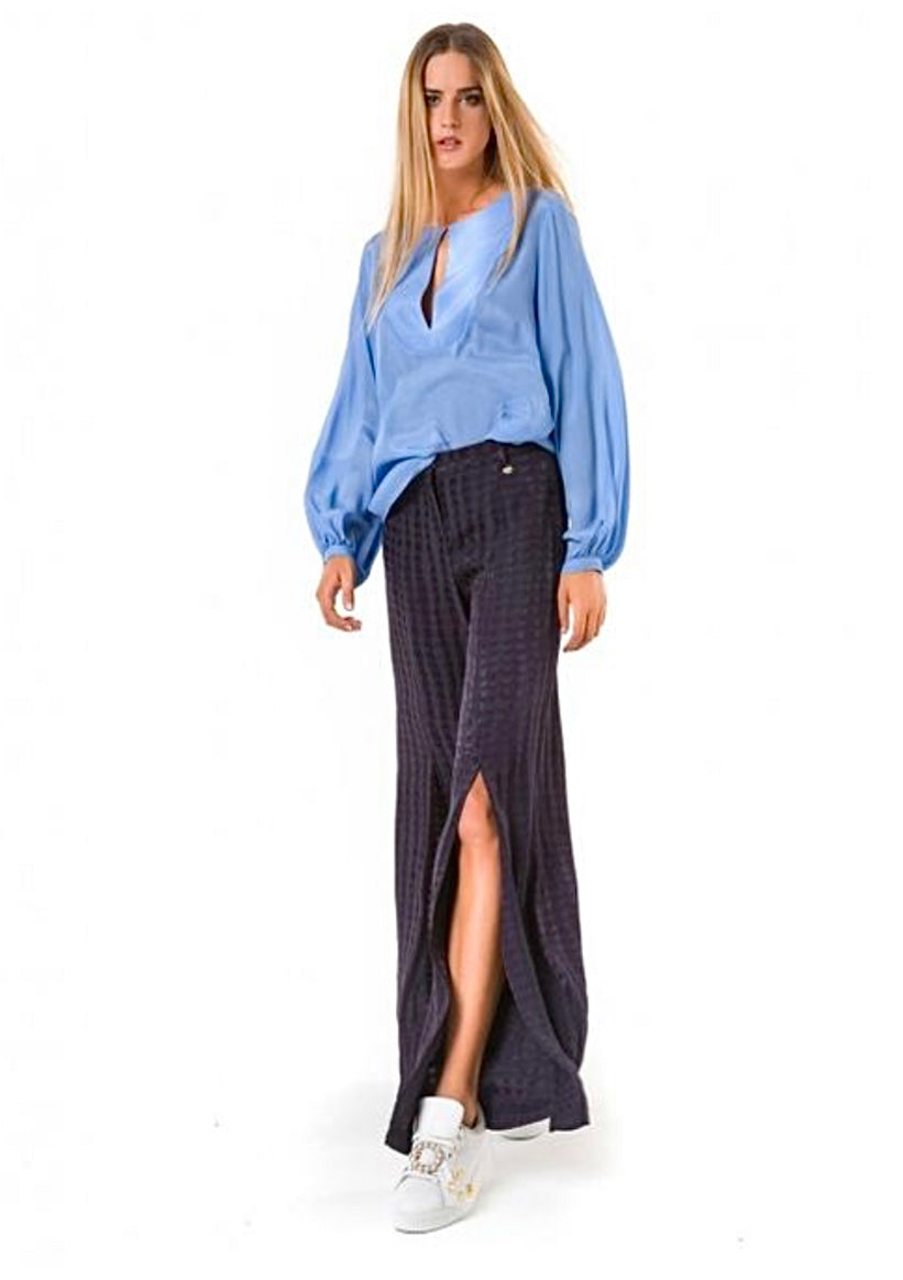 Pantaloni a palazzo con spacco