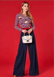 T-shirt a righe con nodo