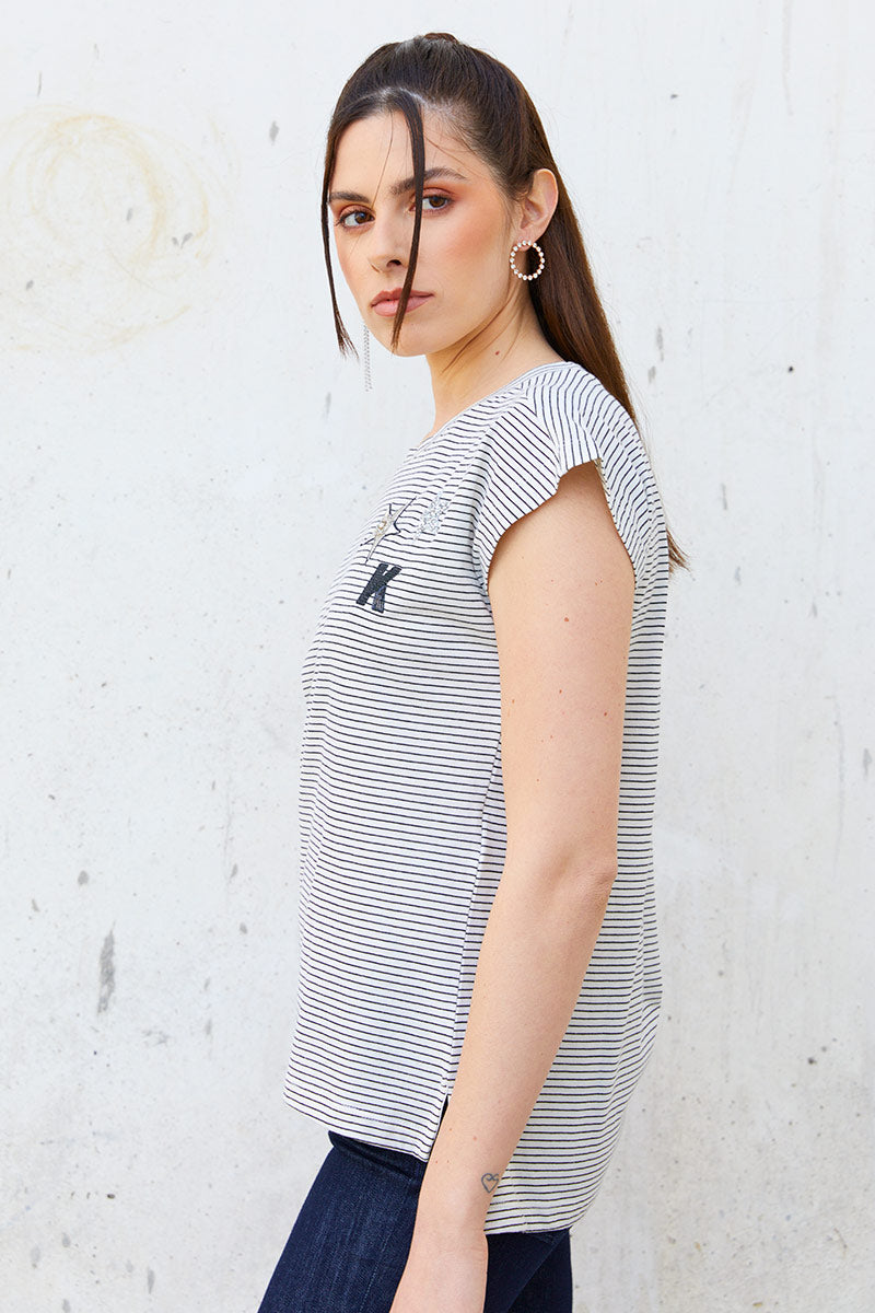 T-shirt a righe con patch
