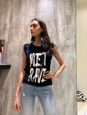 T-shirt con applicazioni nera