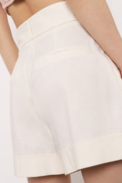 Shorts ampi con pinces