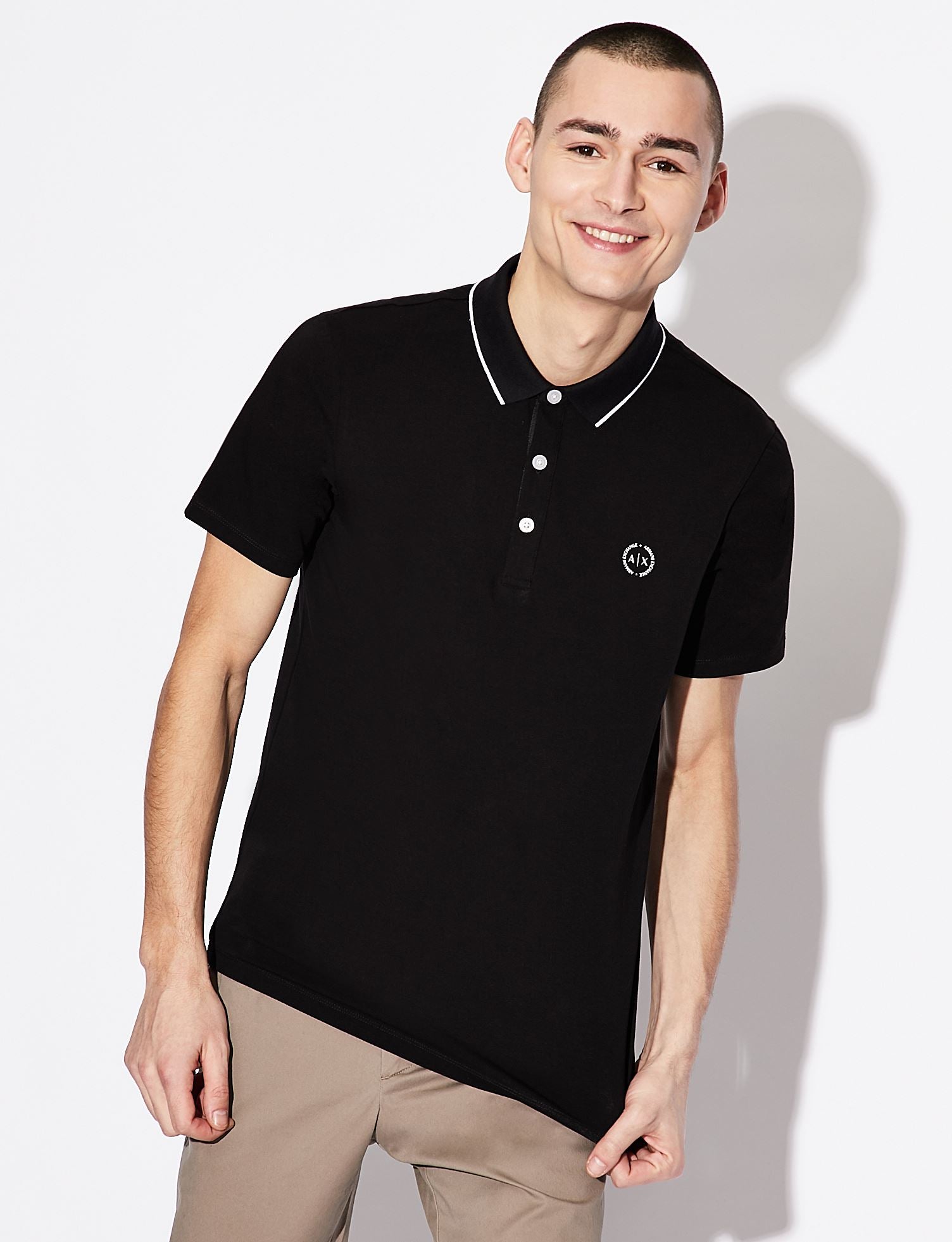 Polo con logo nera