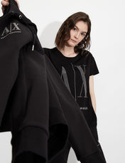 T-shirt nera con strass