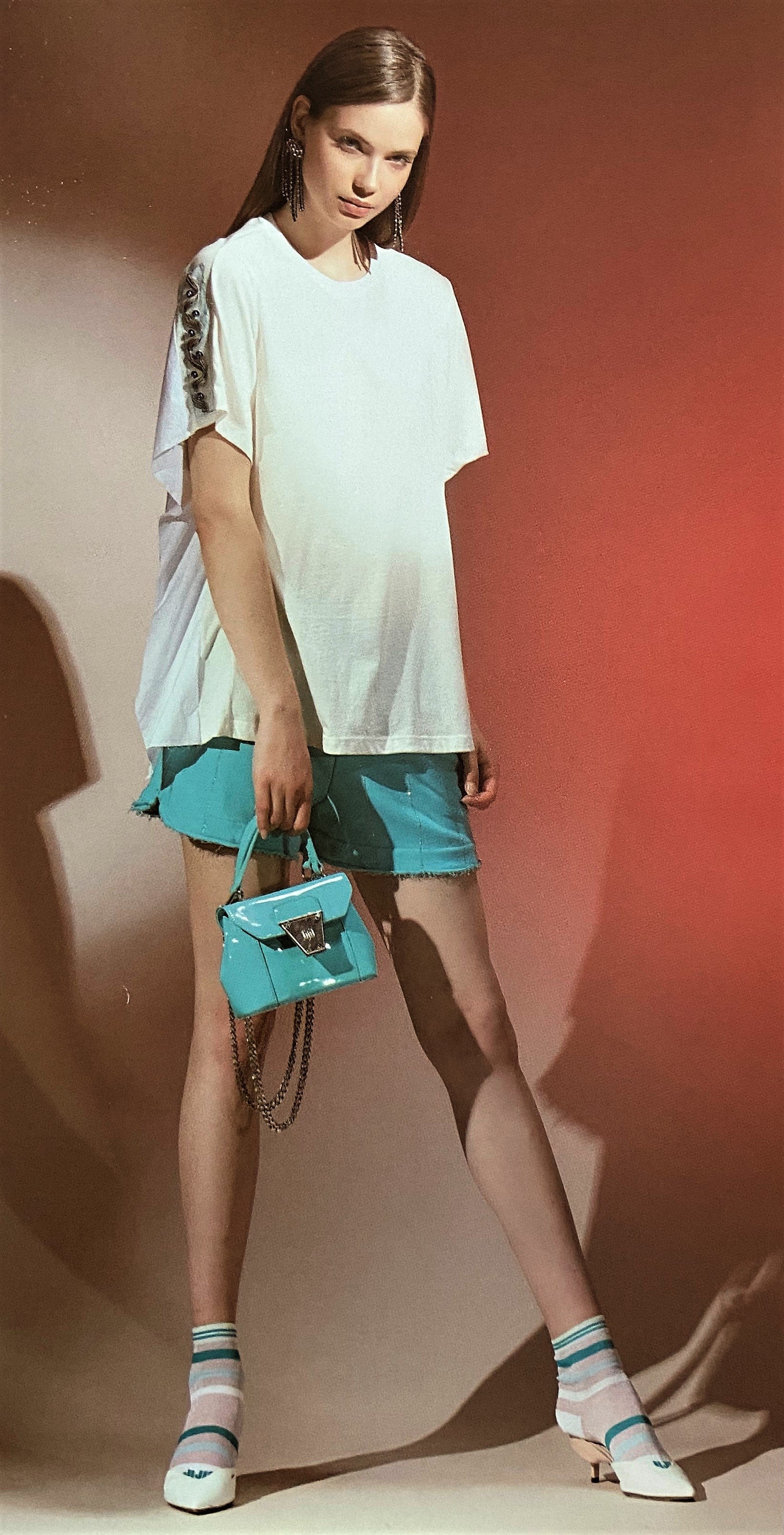 Tshirt oversize con applicazioni