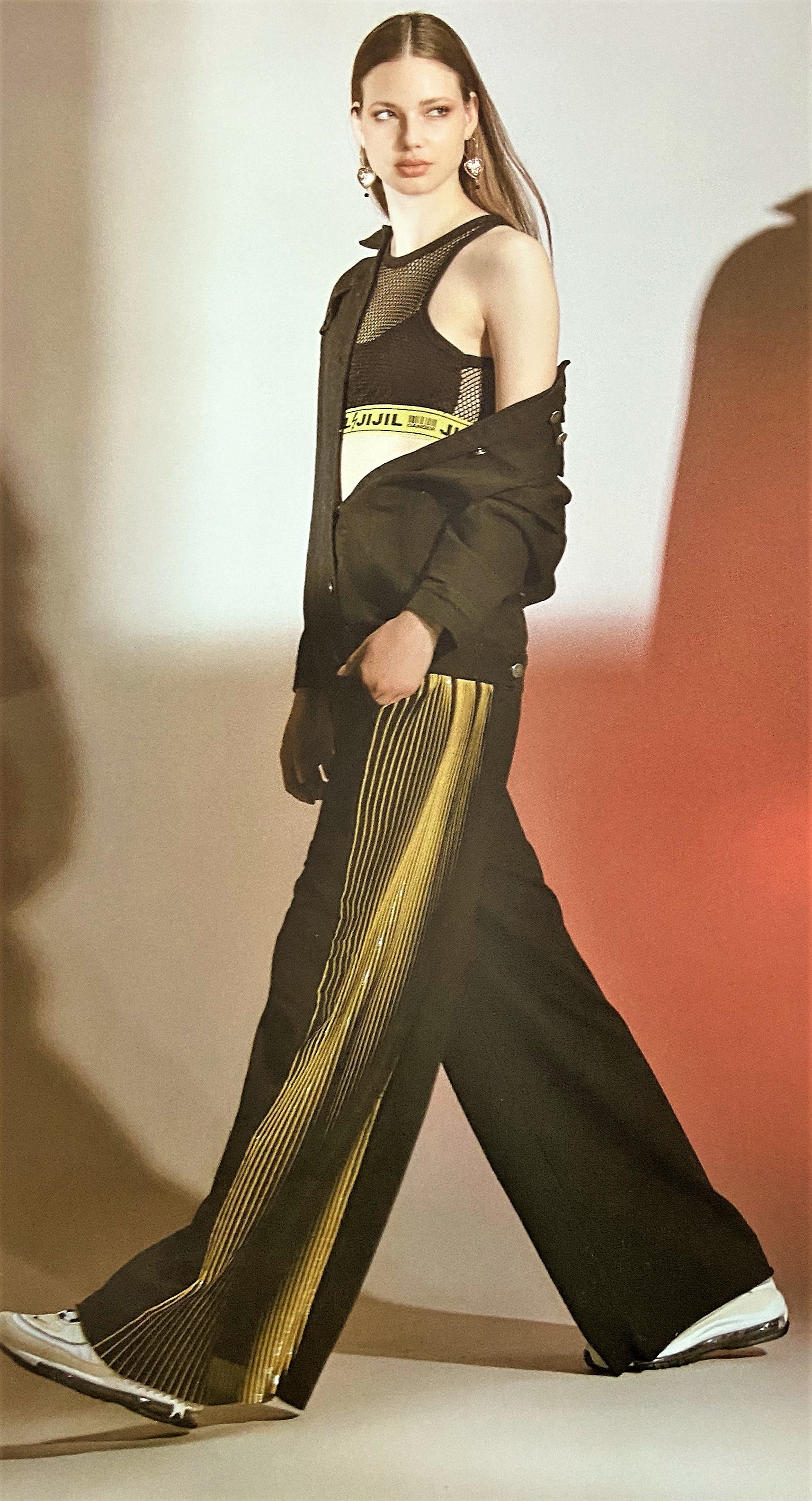 Pantalone a palazzo con plissè laterale