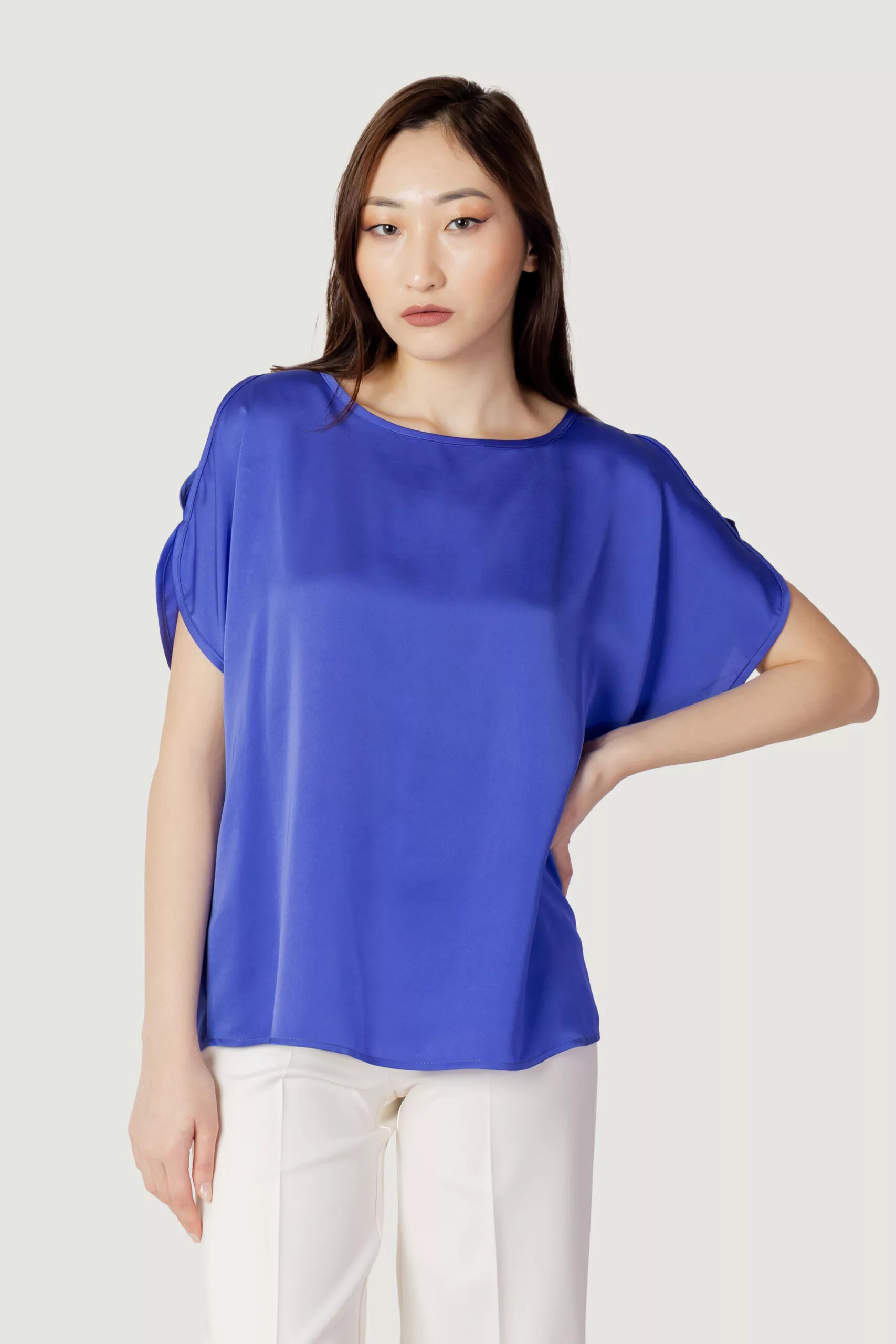 bluse-maniche-corte-sandro-ferrone-blu-tinta-unita-s22xbclarep-1678697473-1-scaled_jpeg.webp