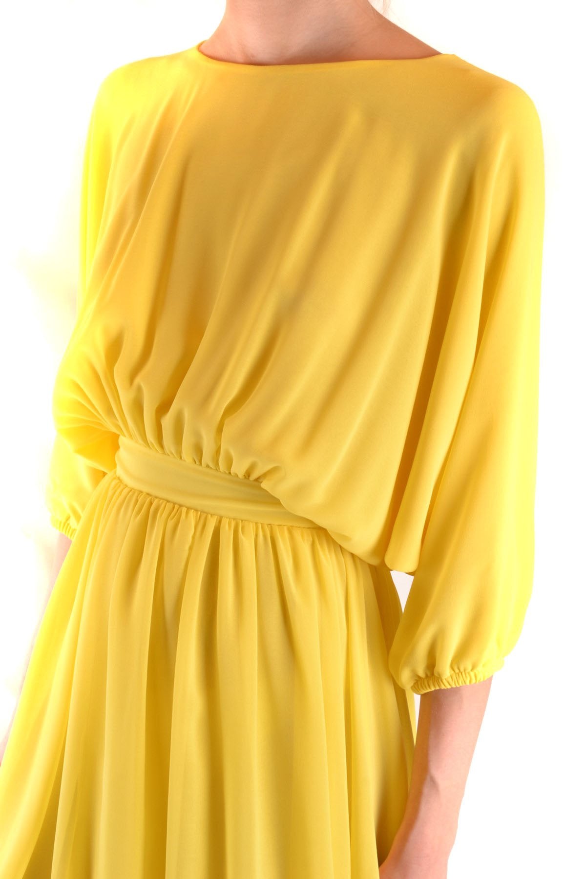 Abito corto giallo svasato