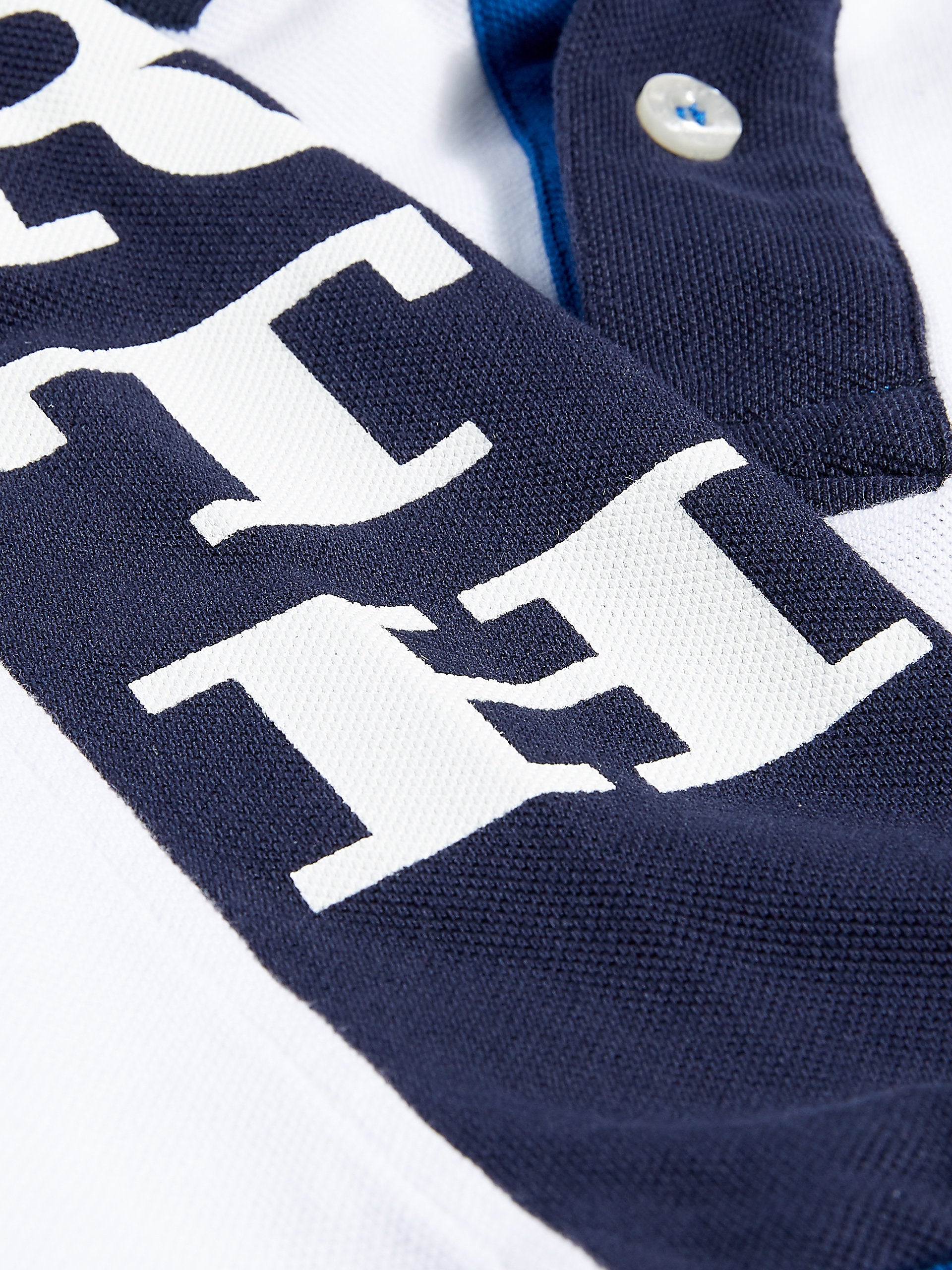 Polo con scritte